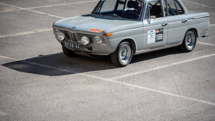 Equipe AutoVandaag doet mee met de 66ste editie van de Tulpenrallye en brengt regelmatig verslag uit.