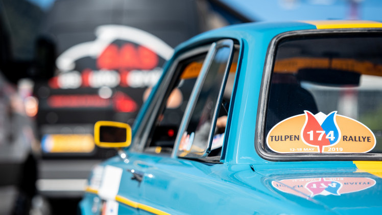 Equipe AutoVandaag doet mee met de 66ste editie van de Tulpenrallye en brengt regelmatig verslag uit.