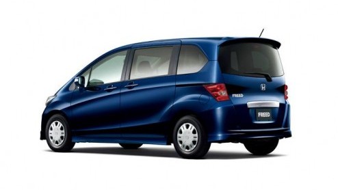 Honda start in thuisland Japan met een nieuwe compacte MPV, die de vrolijke naam Freed draagt. Naar eigen zeggen is het een ruimelijke telg met aantrekkelijke styling en praktische details. De Freed i