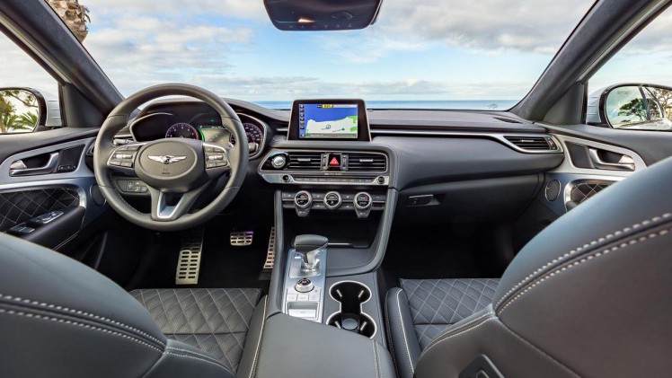 Hyundai's luxemerk Genesis maakt het programma aan de onderkant compleet met de nieuwe G70.