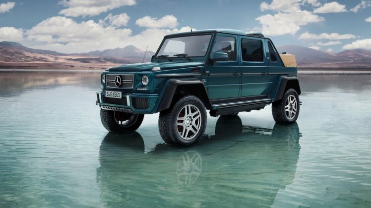 De variaties op het thema Mercedes-Benz G-Klasse zijn nog lang niet op, getuige deze nieuwe creatie. Mercedes-Maybach verlengde de auto en maakte er een Landaulet van.