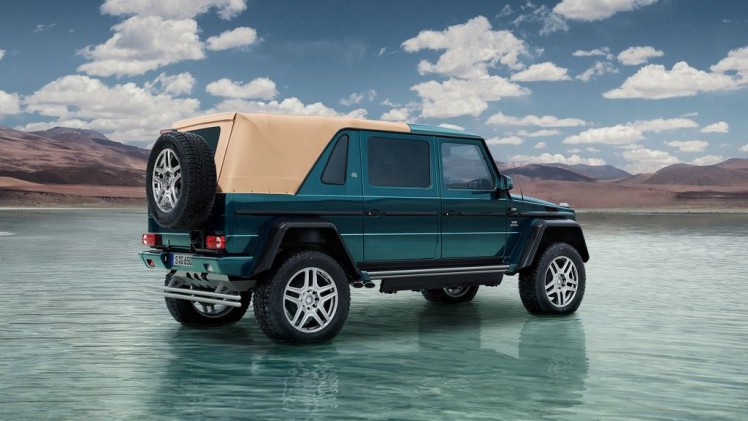 De variaties op het thema Mercedes-Benz G-Klasse zijn nog lang niet op, getuige deze nieuwe creatie. Mercedes-Maybach verlengde de auto en maakte er een Landaulet van.