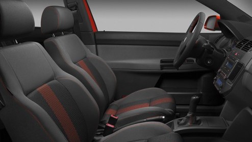 Volkswagen Duitsland zet de good-old Polo nog even in de schijnwerpers met de GT-rocket uitvoering. Liefhebbers van speciale wielen, opvallende lakkleuren en andere sportieve details kunnen hun hart o