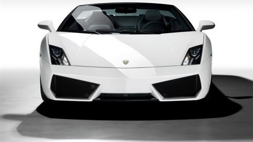 Pittig doorrijden in een rasechte sportauto is heel vermakelijk, maar met de wind in de haren misschien nog wel meer. Voor de rich and famous is nu de Lamborghini Gallardo LP560-4 Spyder voorgesteld i