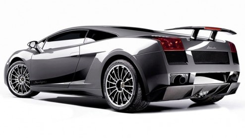 Als je thuis de sleutels van een Lamborghini Gallardo hebt liggen doen hoef je natuurlijk niet te klagen. De machtige 5.0 liter V10 is een prachtig stukje techniek met zijn hoogtoerige wil en 520 pk,