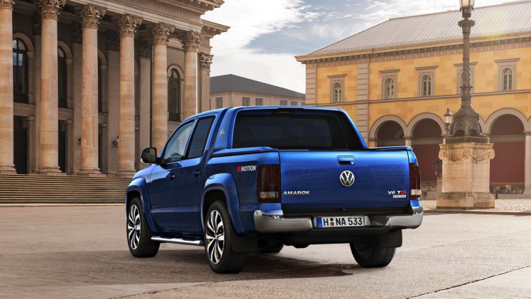 Volkswagen geeft de Amarok pick-up een facelift met een nieuw gezicht, betere stoelen, grotere remmen en een 3.0 TDI zescilinderdiesel.