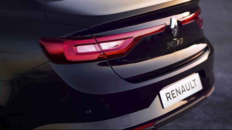 Geen Initiale Paris uitvoering van Renault Mgane. Voorlopig richt Renault zich op de Talisman en Espace.