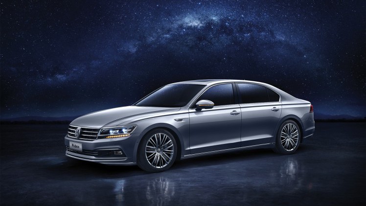 De nieuwe Phaeton voor China is de Volkswagen Phideon, een luxe sedan met vijf zitplaatsen.