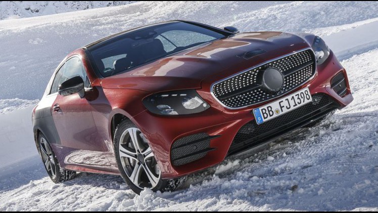 Mercedes-Benz heeft de eerste officile teaserbeelden vrijgegeven van de nieuwe E-Klasse Coup. Leuk, maar ondertussen hebben we ook de volledige auto al in beeld!