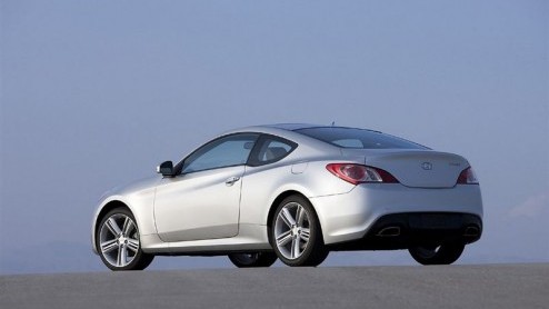 Eind vorig jaar toonden we al even Hyundai Genesis Coup, dankzij in het geniep genomen fotos. Ook konden we al kennismaken met de concept. Vandaag zijn er meer beelden van deze nieuwe coup beschikb