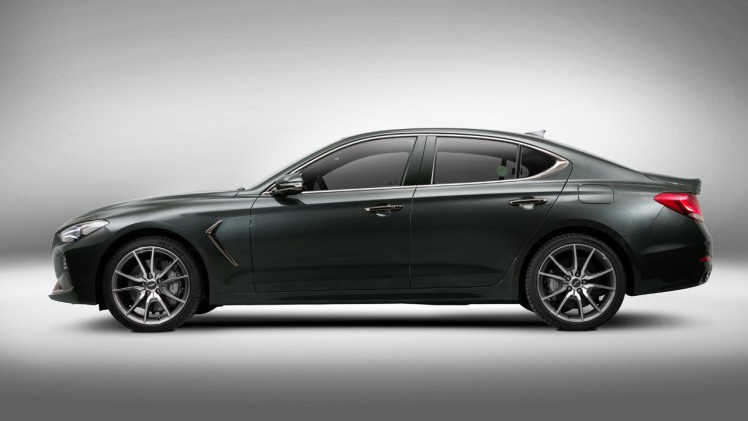 Op de autoshow van Dubai heeft het luxemerk van Hyundai, Genesis, de nieuwe G70 onthuld, een D-segment sedan.