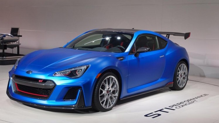 Subaru BRZ STI Concept toont een BRZ sportauto met ballen.