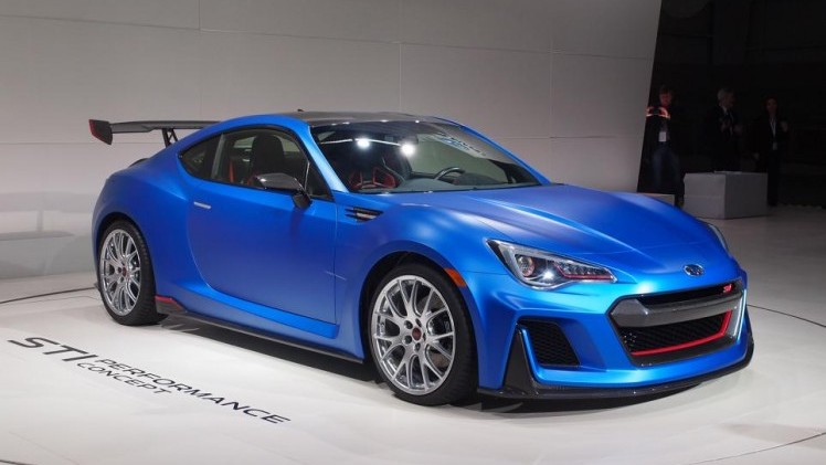 Subaru BRZ STI Concept toont een BRZ sportauto met ballen.