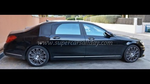 Het merk Maybach is niet meer, maar Mercedes-Benz gaat de naam volgens doorgaans welingelichte bronnen gebruiken voor een extra luxueuze variant van de S-klasse. Een prototype is reeds gespot.