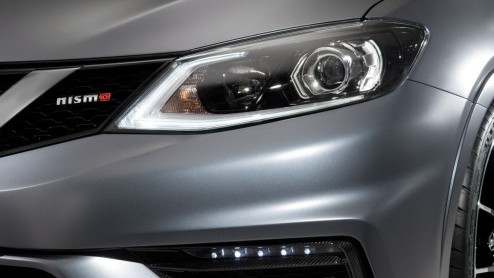 Jawel, ook van de Nissan Pulsar komt een hete versie. Grote kans dat de Pulsar Nismo in Parijs zijn gezicht laat zien. De auto is namelijk reeds gesnapt en op de gevoelige plaat vastgelegd.