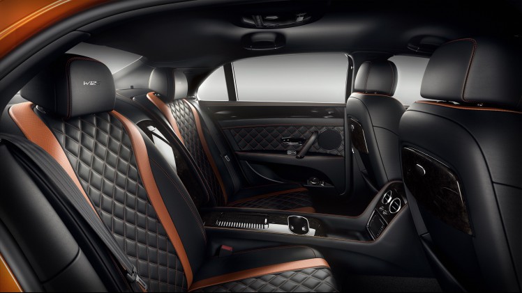 Bentley komt met de snelste vierdeurs Bentley ooit: de Flying Spur W12 S.