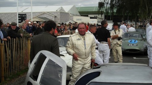 Goodwood Revival, een legendarisch evenement op Brits landgoed, terug in de tijd met passende kleding en waanzinnige, klassieke auto's. Alle reden om naar Goodwood Revival 2014 te gaan!