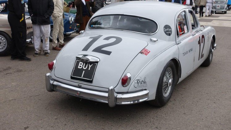 De jaarlijkse Goodwood Revival op het gelijknamige circuit vormt een verzameling bijzondere auto's en mensen waar iedere klassiekerliefhebber graag een keer deel van uitmaakt.