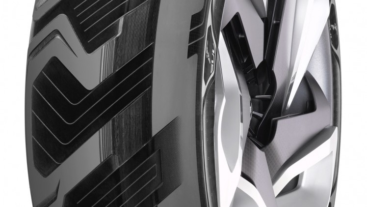 Goodyear BHO3 prototype band kan al rijdend elektriciteit opwekken voor de accu van (elektrische) auto's.