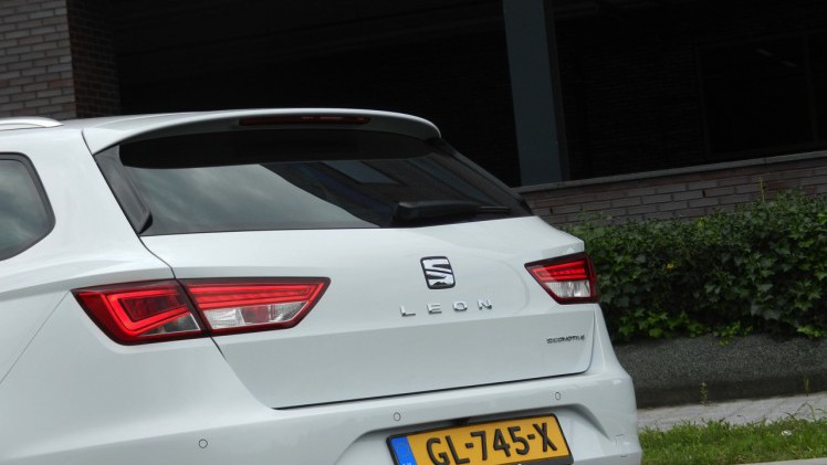 Gratis rijden in nieuwe Seat Leon en Seat Mii met Travelcard tankpas van maximaal 700 euro.