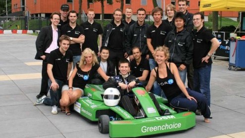 Tim Coronel en de organisatie van de Bavaria City Racing onthulden gisteren de Greenchoice Forze auto. Bijzonder is dat deze raceauto rijdt op waterstof, en daarmee de Nederlandse inzending voor de ee