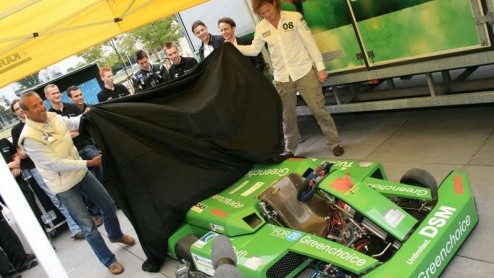 Tim Coronel en de organisatie van de Bavaria City Racing onthulden gisteren de Greenchoice Forze auto. Bijzonder is dat deze raceauto rijdt op waterstof, en daarmee de Nederlandse inzending voor de ee