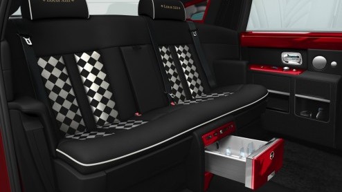 Rolls-Royce noteert grootste order ooit. 30 exemplaren van de Phantom met Extended Wheel Base, uitgevoerd volgens het Bespoke programma.