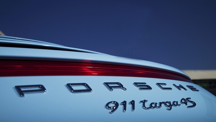 Porsche 911 Targa 4S Exclusive Edition viert 50 jaar 911 targa op AutoRAI 2015. De exclusieve 911 wordt geleverd in een oplage van 15 stuks.