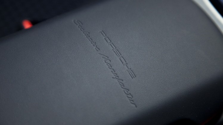 Porsche 911 Targa 4S Exclusive Edition viert 50 jaar 911 targa op AutoRAI 2015. De exclusieve 911 wordt geleverd in een oplage van 15 stuks.