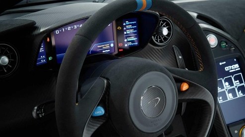 McLaren Special Operations gaat een McLaren P1 onder handen nemen. De opdracht: hij moet de Gulf-kleuren krijgen. Zo moet de auto eruit gaan zien.