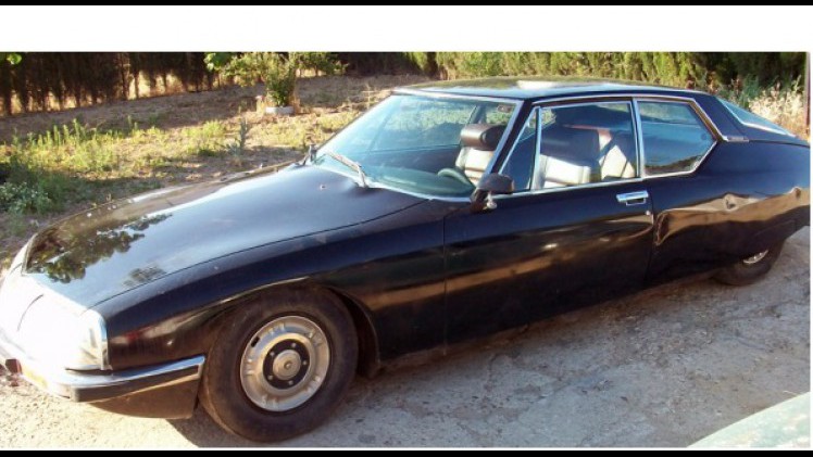 Johan Cruijff heeft twee keer een Citroen SM in zijn bezit gehad. Het ene exemplaar staat in Nederland, de ander is waarschijnlijk in bezit van deze Spanjaard.