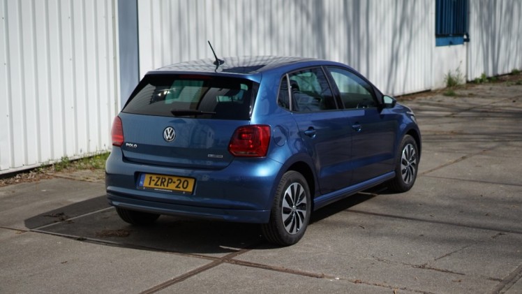 Autotest Volkswagen Polo 1.0 TSI. Voor deze rijtest hebben we gereden met de Polo BlueMotion 1.0 TSI, de nieuwe driecilinder die het slimme alternatief is voor de andere Polo's.