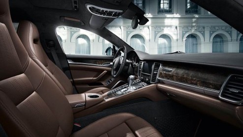 Porsche Panamera Exclusive Series in een oplage van 100 stuks. Presentatie op de Los Angeles Auto Show.