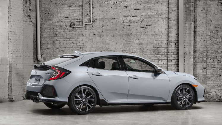 Honda bevestigt Civic Type-R voor 2017 en de NSX gaat in de verkoop.