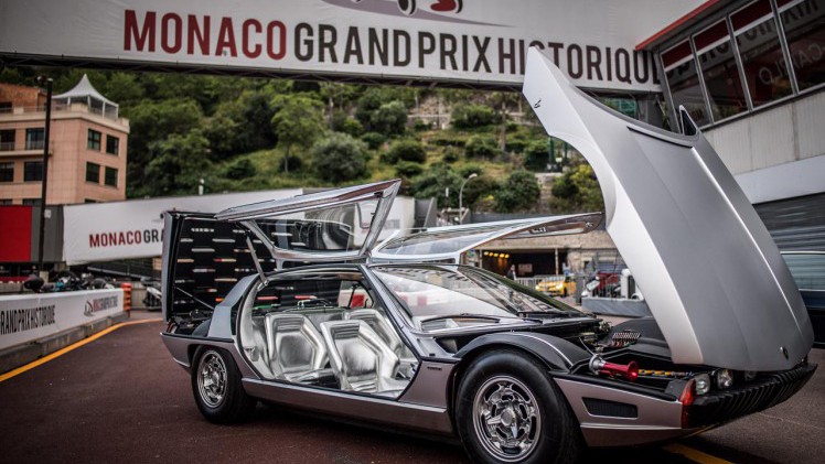 Prins Albert maakte afgelopen weekend een ererondjes met de bijzondere Lamborghini Marzal uit 1967 op het stratencircuit van Monaco.