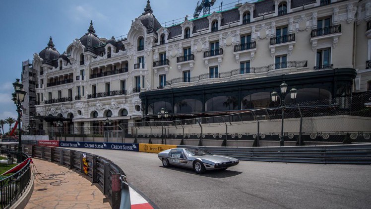 Prins Albert maakte afgelopen weekend een ererondjes met de bijzondere Lamborghini Marzal uit 1967 op het stratencircuit van Monaco.