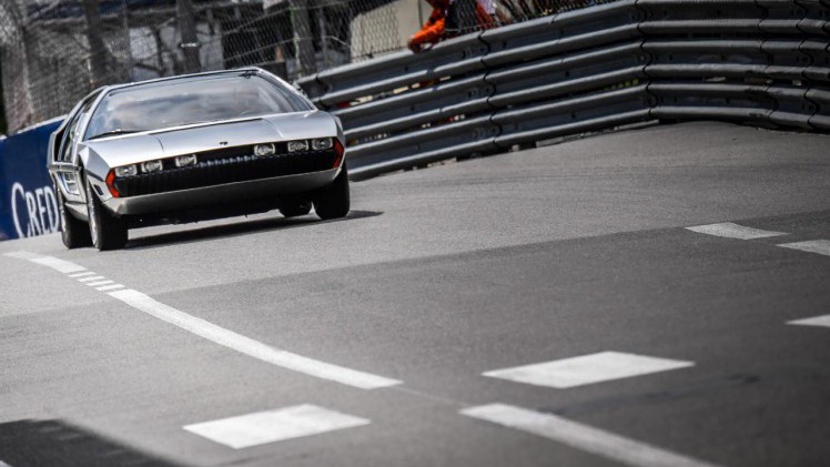 Prins Albert maakte afgelopen weekend een ererondjes met de bijzondere Lamborghini Marzal uit 1967 op het stratencircuit van Monaco.
