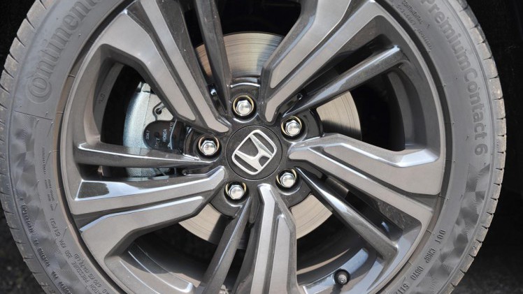 Honda levert de Civic nu ook met een dieselmotor, een prettige machine.