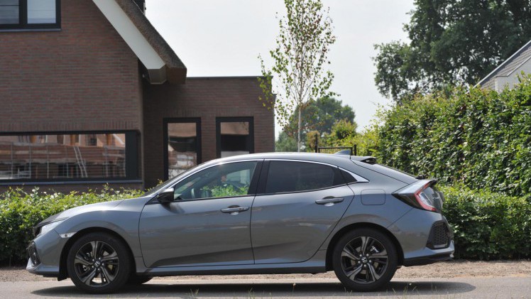Honda levert de Civic nu ook met een dieselmotor, een prettige machine.