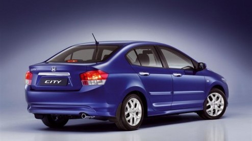 Is er 'ruimte' voor een compact Honda-model? De Japanners denken van wel, maar alleen op een aantal markten. Het merk toont volgende maand in Istanbul de Honda City, een compacte sedan.