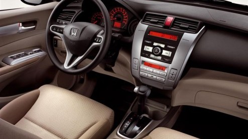 Is er 'ruimte' voor een compact Honda-model? De Japanners denken van wel, maar alleen op een aantal markten. Het merk toont volgende maand in Istanbul de Honda City, een compacte sedan.
