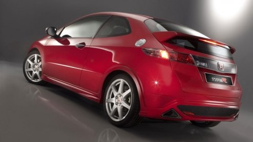 We worden al maanden geprikkeld door Honda over hoe de definitieve hot-hatch van Honda er uit gaat zien. Via het knalgele conceptmodel van een paar maanden geleden kregen we al een aardige indruk, m