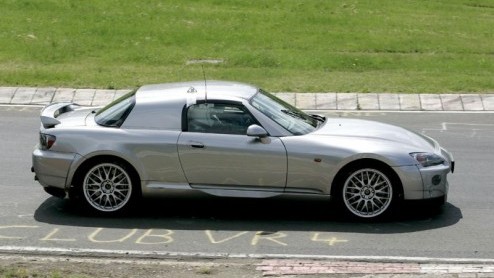 De Honda NSX is jammergenoeg altijd een beetje ondergewaardeerd gebleven bij het publiek. De pers is altijd lyrisch geweest over deze super Honda, alleen heeft zich dat nooit in verkoopcijfers laten z