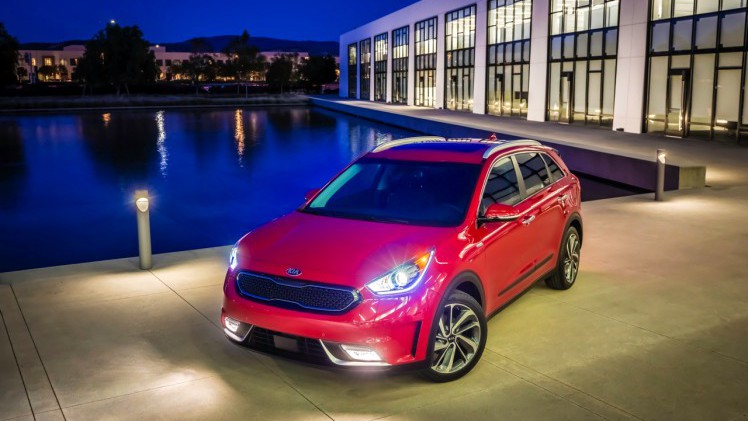 Introductie Kia Niro op Chicago Auto Show. De hybride Niro komt later in 2016 op de Nederlandse markt.