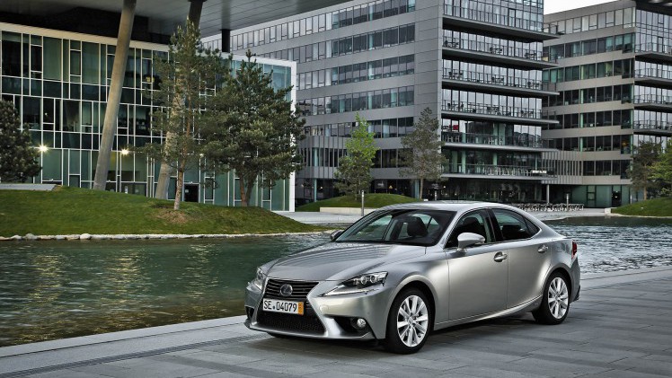Lexus maakt hybridemodellen CT 200h, NX 300h en IS 300h voordeliger in 2016. Zowel de CT als IS komen in 2016 in aanmerking voor 21% bijtelling.