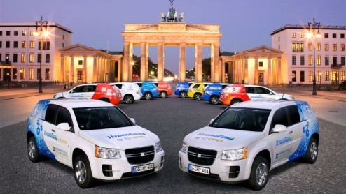 Opel heeft een grootschalig testprogramma voor brandstofcelautos aangekondigd. De inspanningen voor het bereiken van duurzame mobiliteit met nulemissie werden tijdens een bezoek van de Duitse Ministe