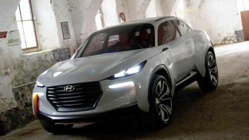 Hyundai gunt ons alvast een kijkje in de toekomst van het merk. Op de Autosalon van Genve in maart volgend jaar debuteert deze Intrado Concept, een studiemodel volgens de nieuwe designtaal.
