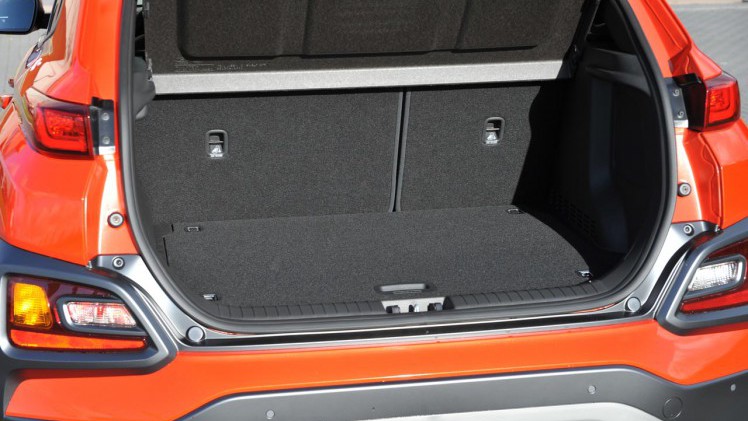 Hyundai lanceert met de Kona een spannend gelijnde, compacte SUV die meteen weet te overtuigen. AutoVandaag nam de proef op de som.