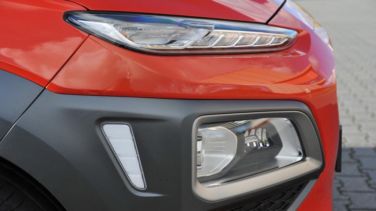 Hyundai lanceert met de Kona een spannend gelijnde, compacte SUV die meteen weet te overtuigen. AutoVandaag nam de proef op de som.