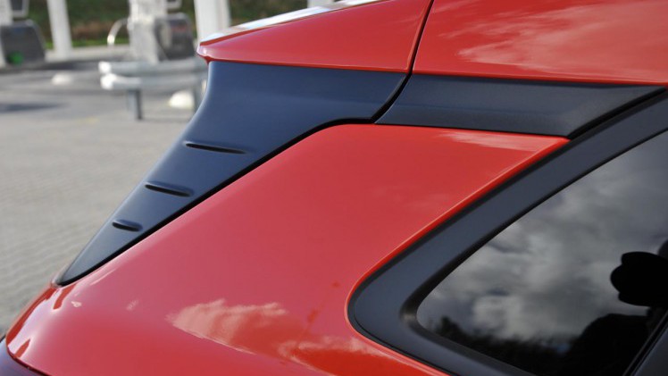 Hyundai lanceert met de Kona een spannend gelijnde, compacte SUV die meteen weet te overtuigen. AutoVandaag nam de proef op de som.